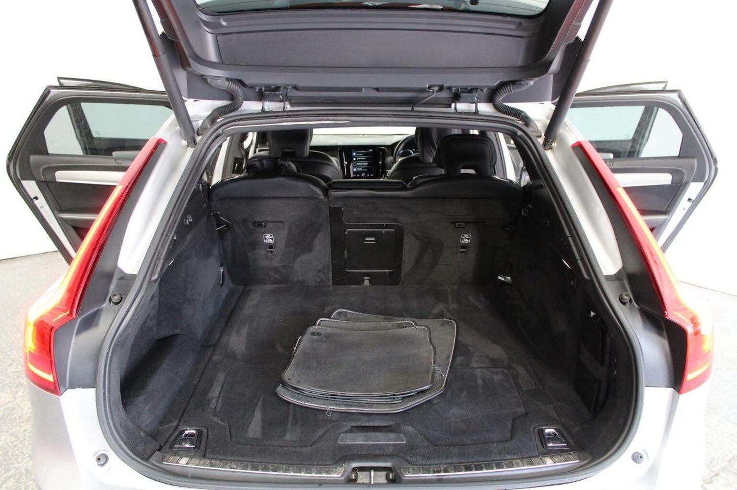 Used Volvo V90 2019 for sale - 76793681: Photo 24