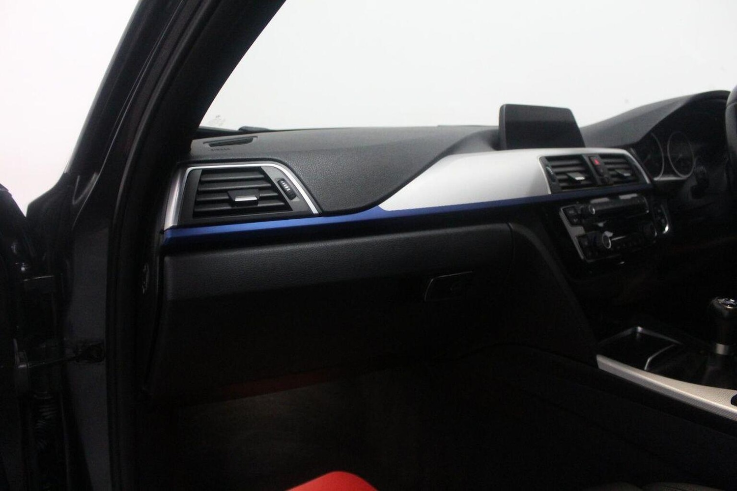 Used BMW 3 Series 2016 for sale - 77166155: Photo 30