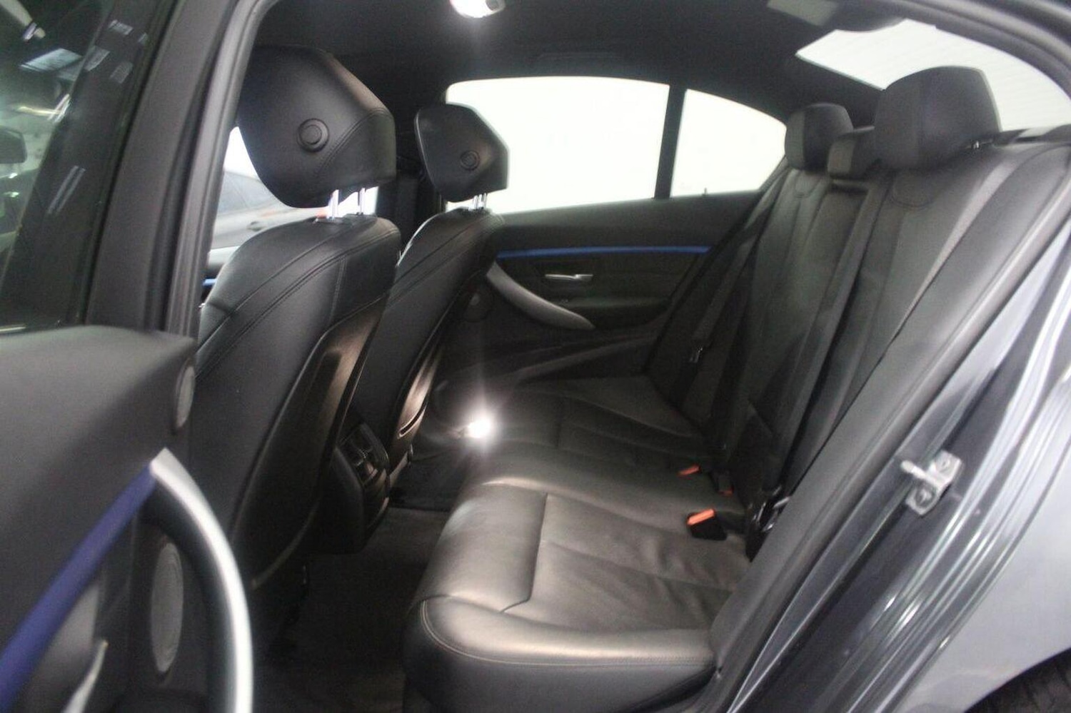 Used BMW 3 Series 2016 for sale - 77166155: Photo 54