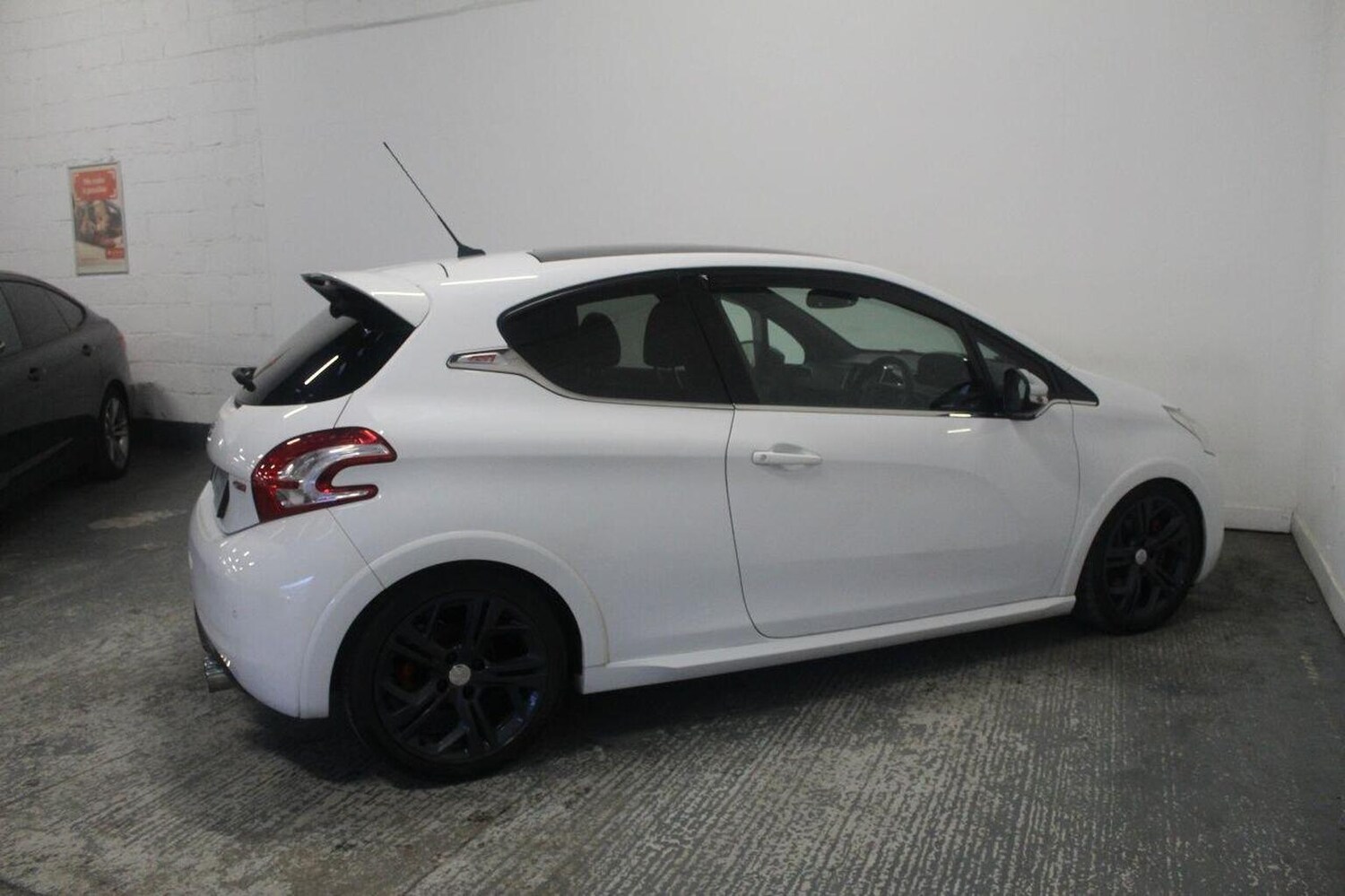 Used Peugeot 208 2014 for sale - 77363590: Photo 11