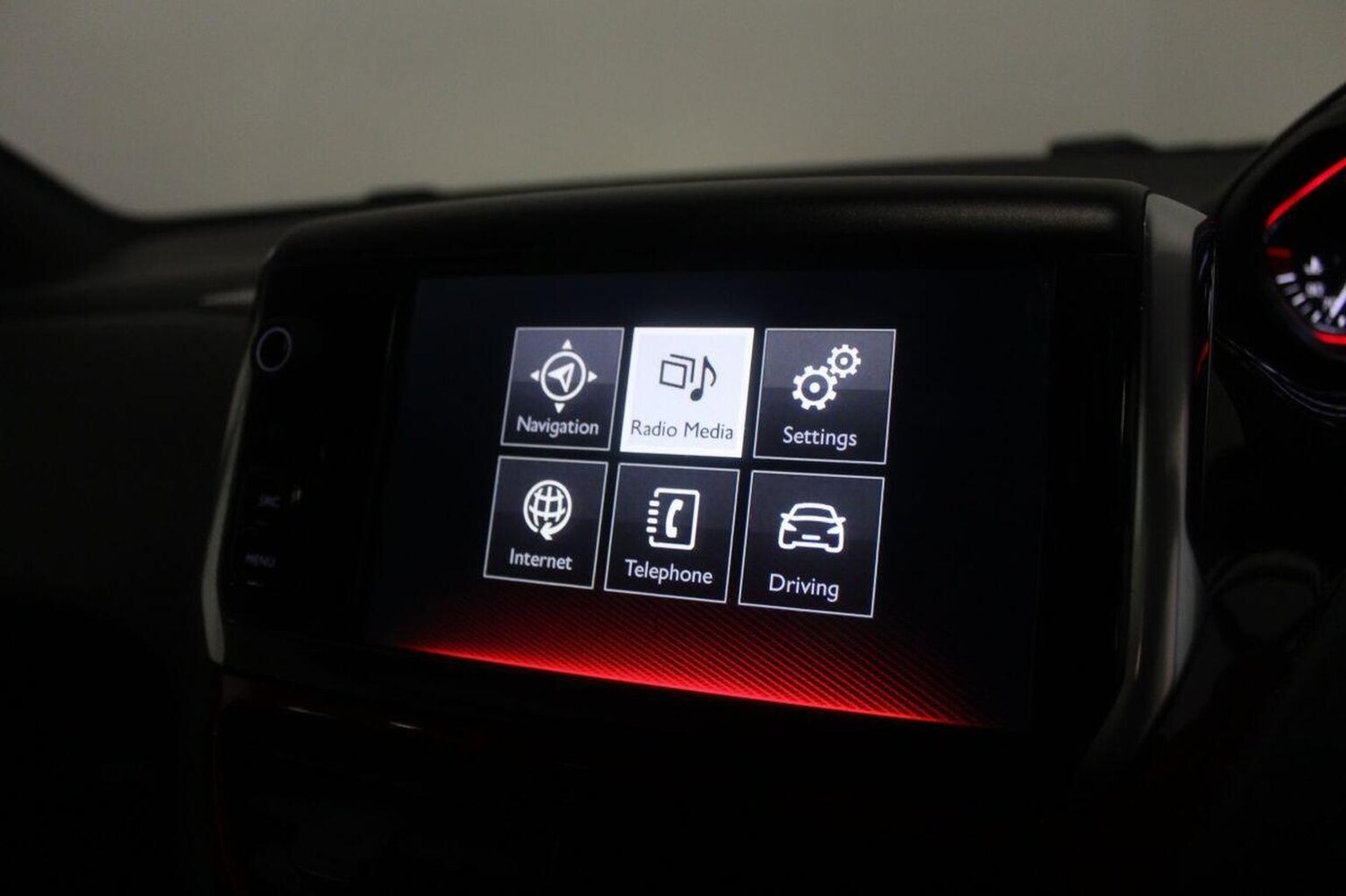 Used Peugeot 208 2014 for sale - 77363590: Photo 38