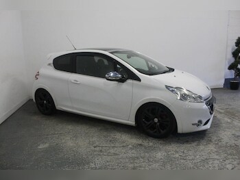 Used Peugeot 208 2014 for sale - 77363590: Photo