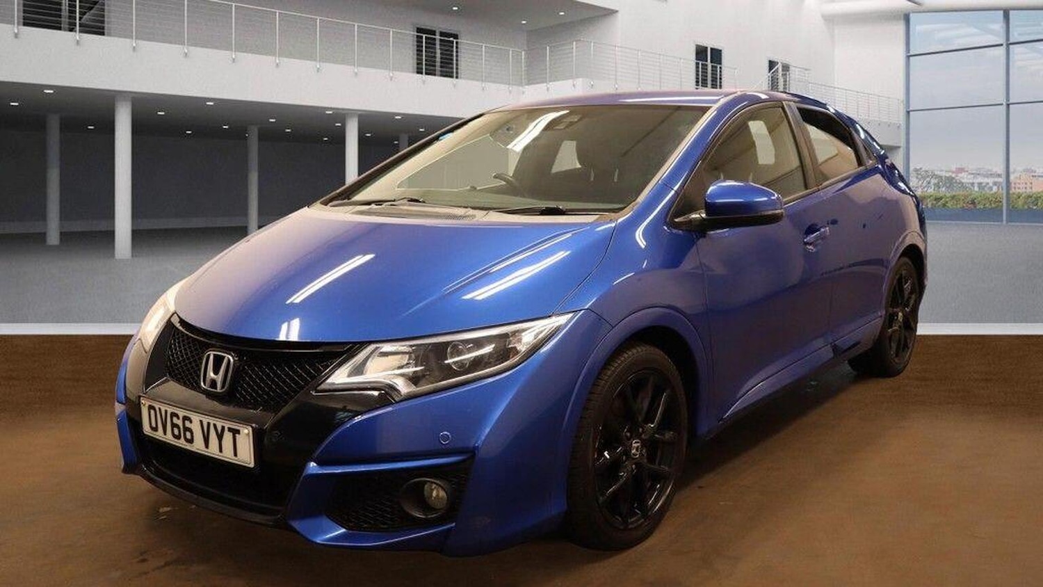 Used Honda Civic 2016 for sale - 76107307: Photo 2