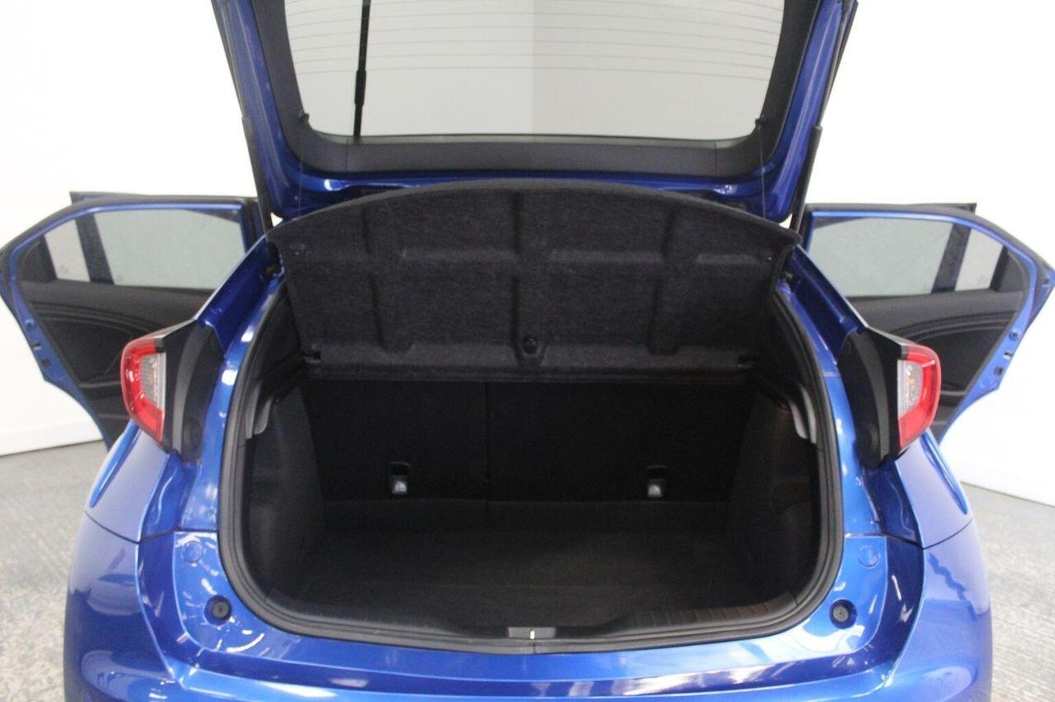 Used Honda Civic 2016 for sale - 76107307: Photo 23