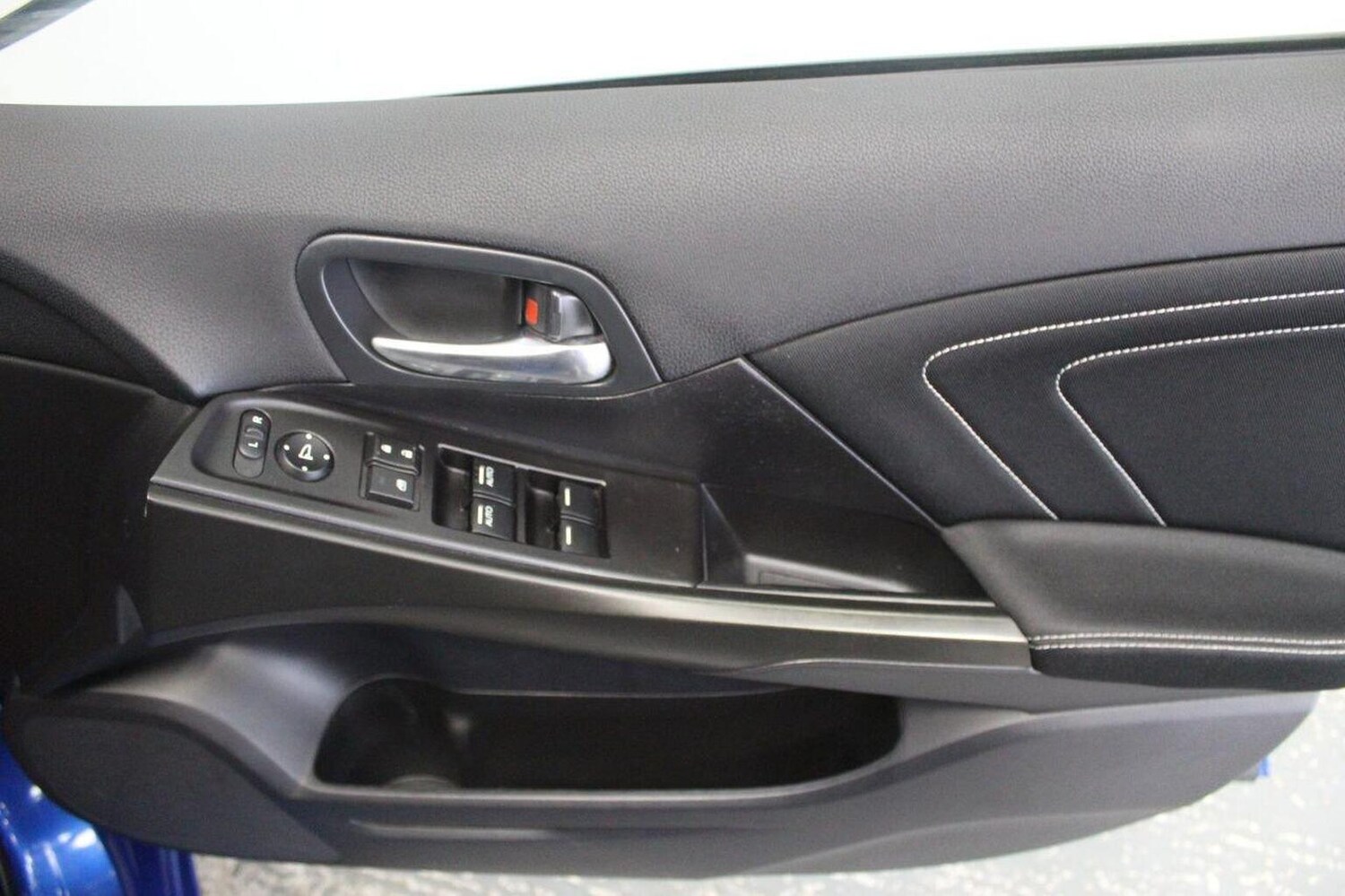 Used Honda Civic 2016 for sale - 76107307: Photo 46