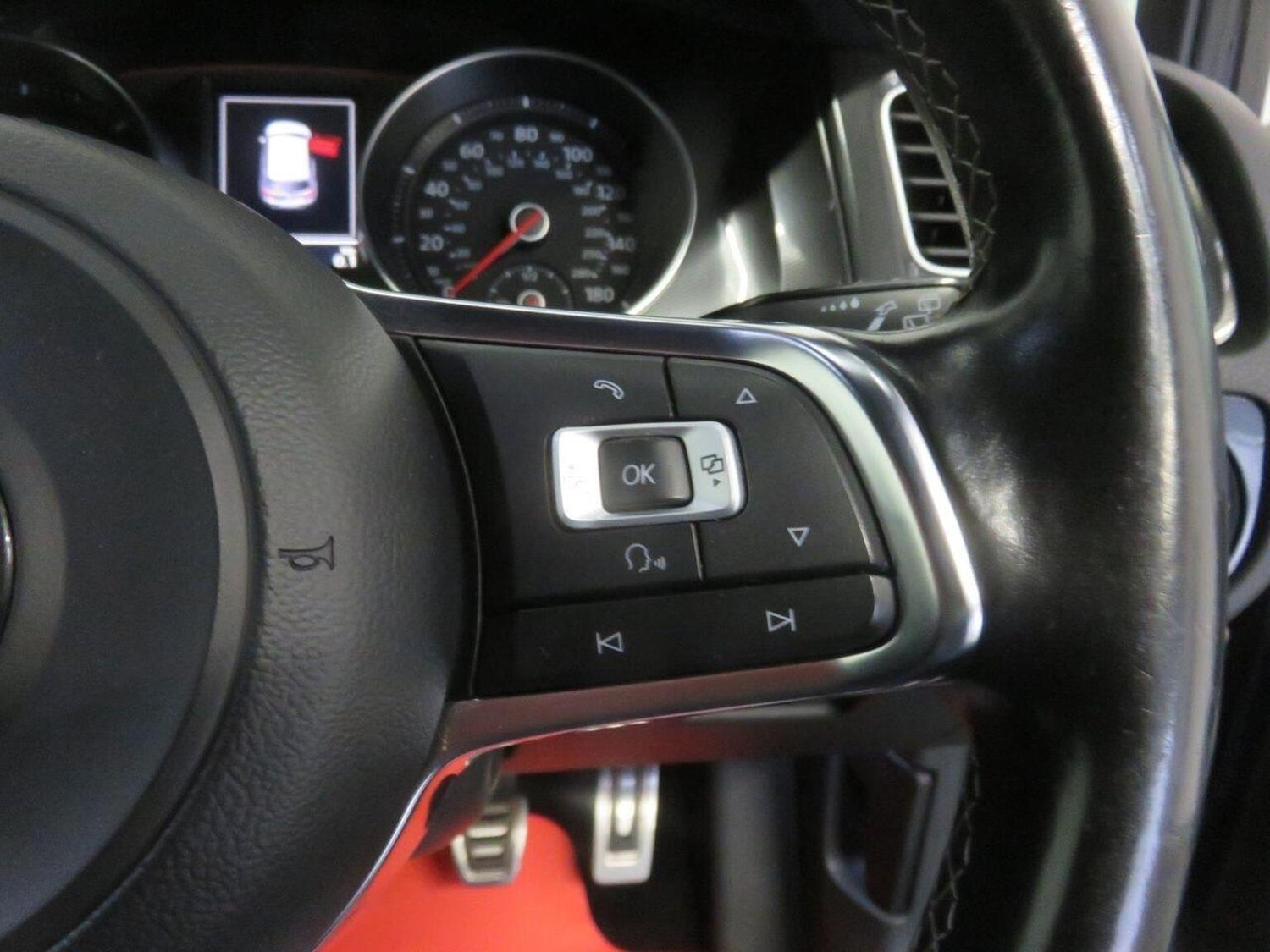 Used Volkswagen Golf 2015 for sale - 77069091: Photo 35