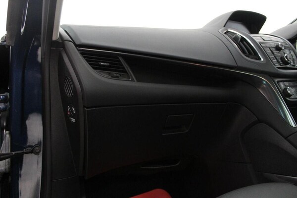 Used Vauxhall Zafira Tourer 2012 for sale - 74964710: Photo 32