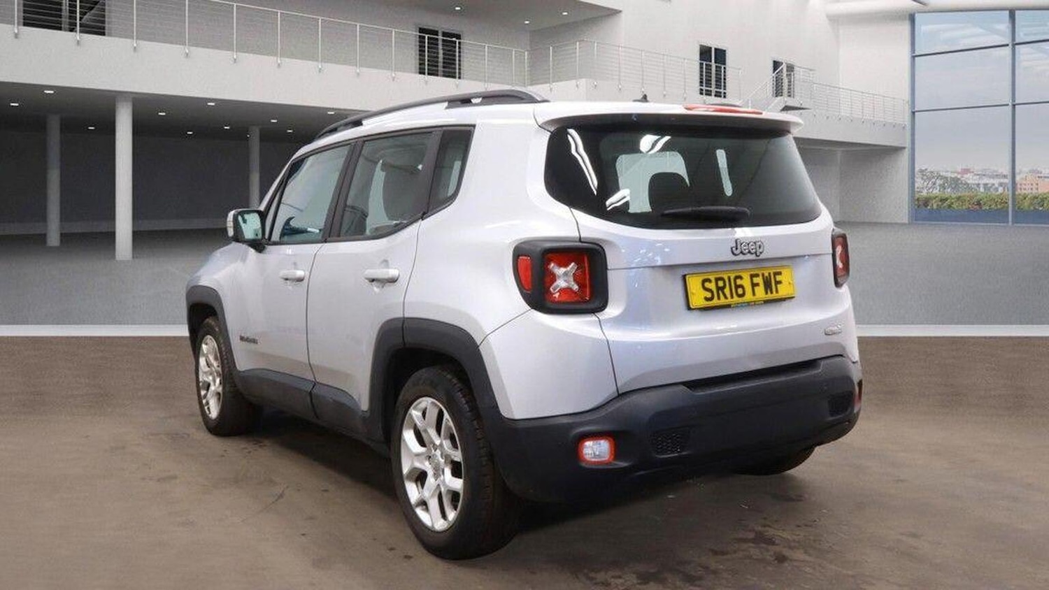 Used Jeep Renegade 2016 for sale - 77766438: Photo 4