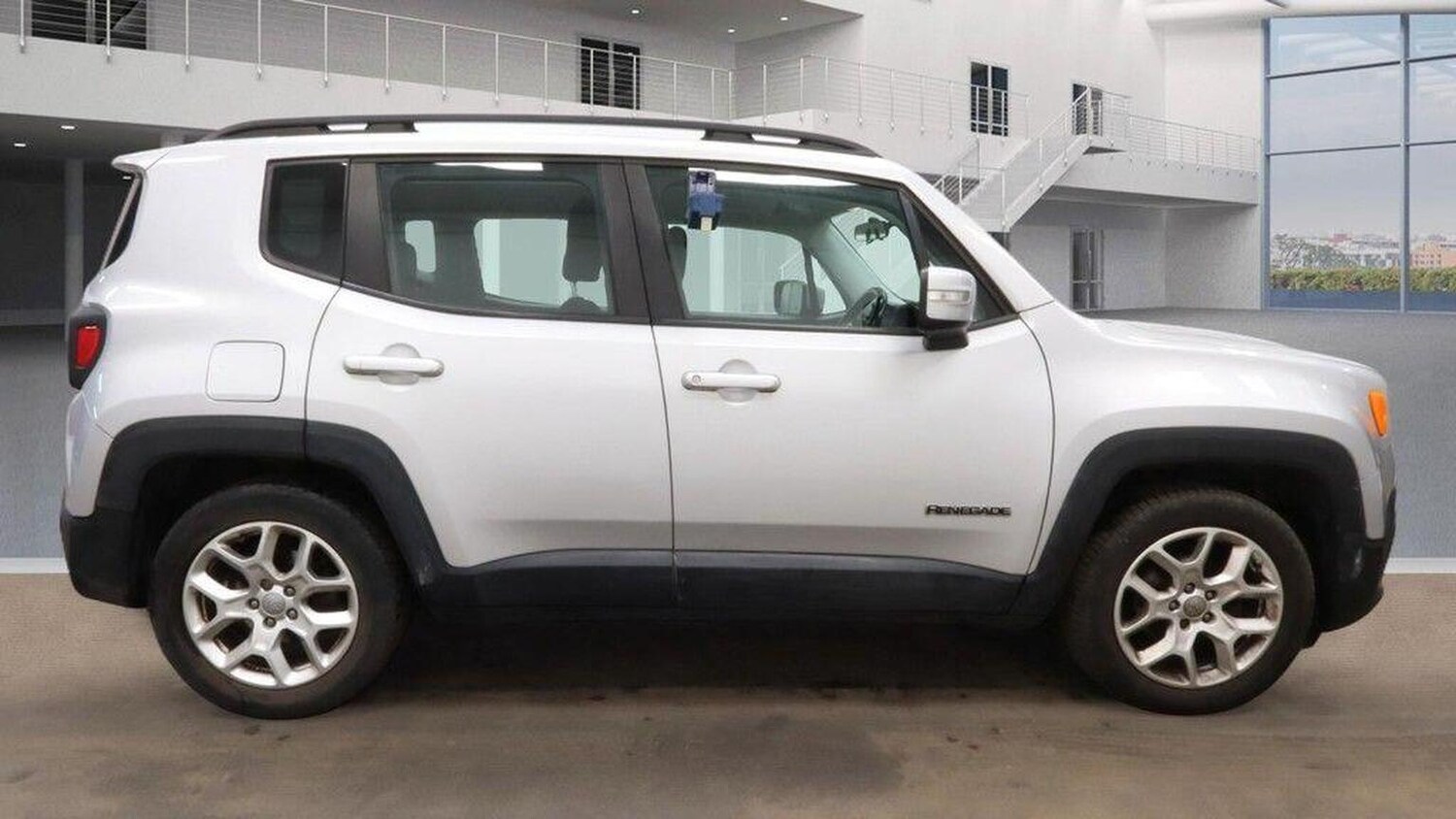 Used Jeep Renegade 2016 for sale - 77766438: Photo 7