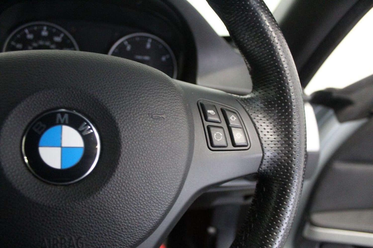 Used BMW 3 Series 2012 for sale - 76845047: Photo 48