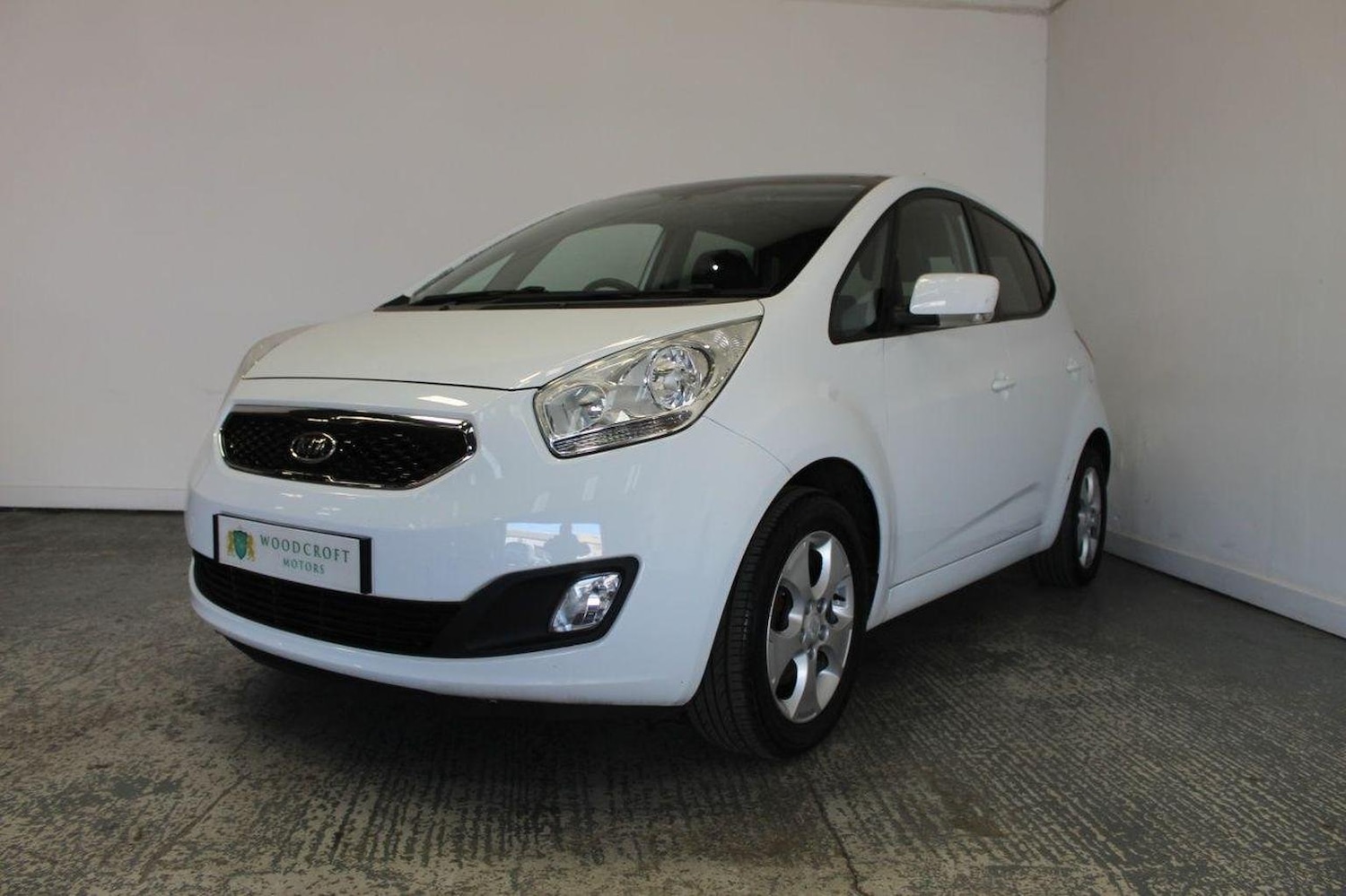 Used Kia Venga 2011 for sale - 76246186: Photo 2