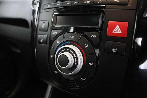 Used Kia Venga 2011 for sale - 76246186: Photo 40
