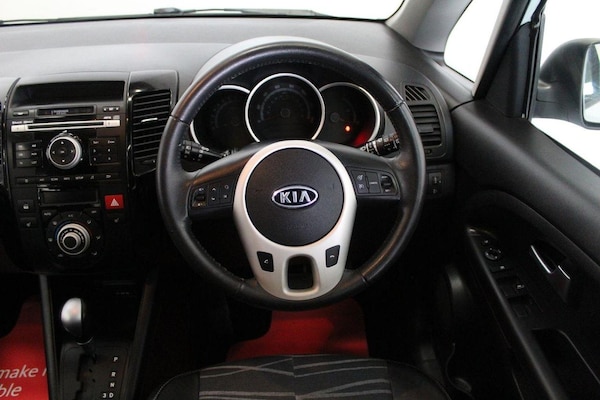 Used Kia Venga 2011 for sale - 76246186: Photo 43