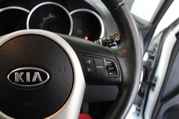 Used Kia Venga 2011 for sale - 76246186: Photo 45