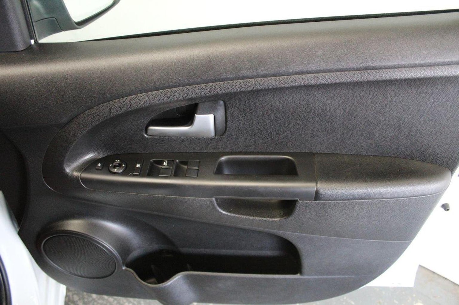 Used Kia Venga 2011 for sale - 76246186: Photo 47