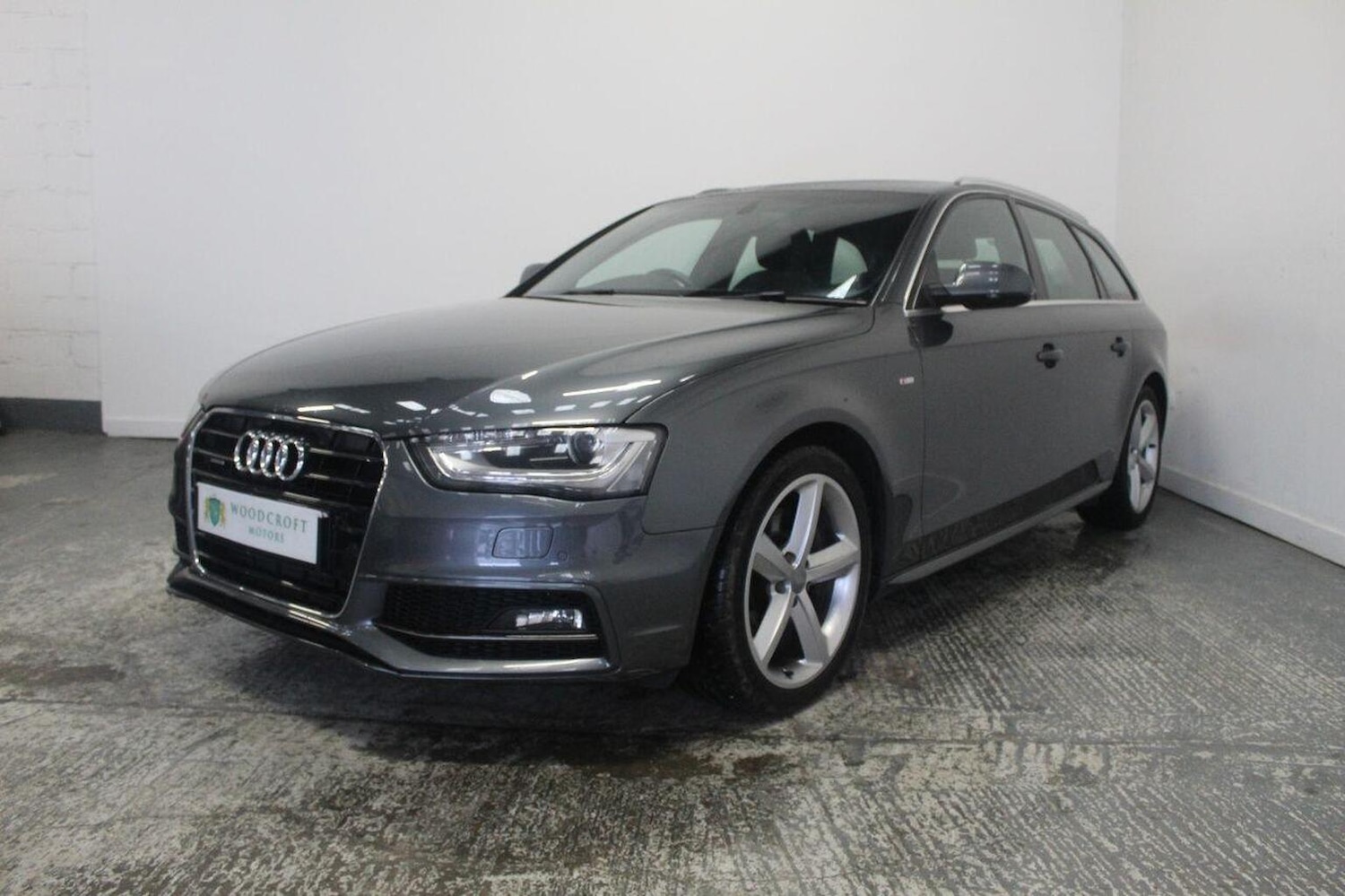 Used Audi A4 2012 for sale - 77937911: Photo 2