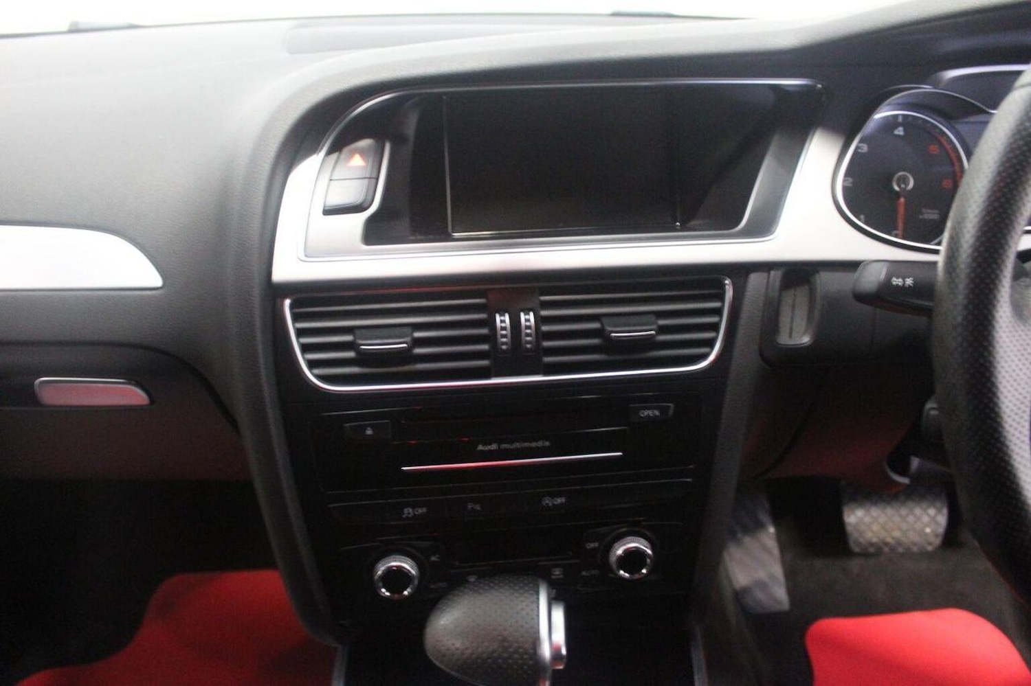 Used Audi A4 2012 for sale - 77937911: Photo 33