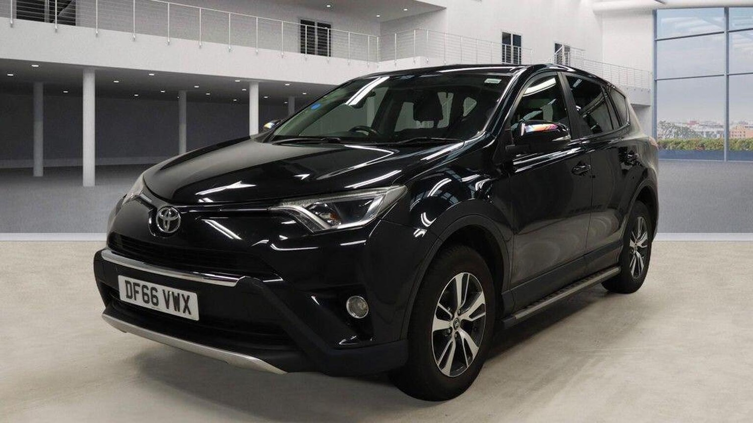 Used Toyota RAV4 2016 for sale - 77881144: Photo 3