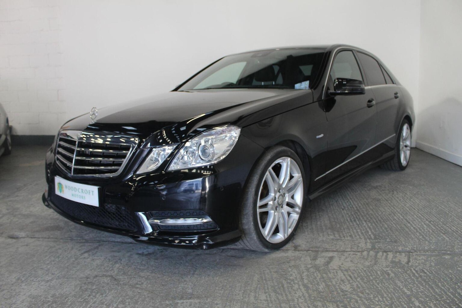 Used Mercedes-Benz E Class 2012 for sale - 77937951: Photo 2