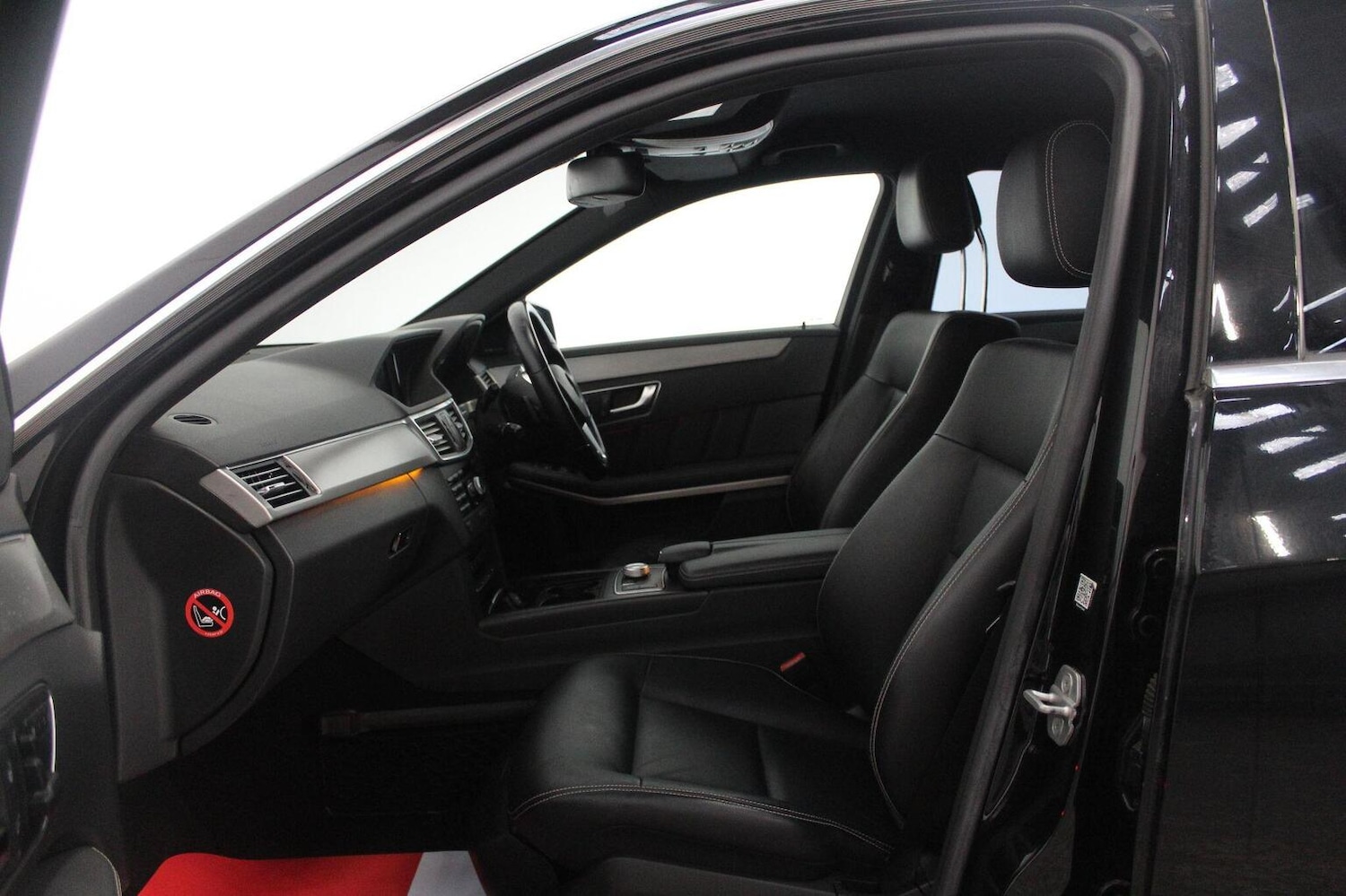 Used Mercedes-Benz E Class 2012 for sale - 77937951: Photo 48