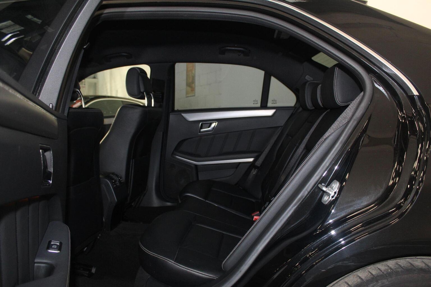 Used Mercedes-Benz E Class 2012 for sale - 77937951: Photo 50