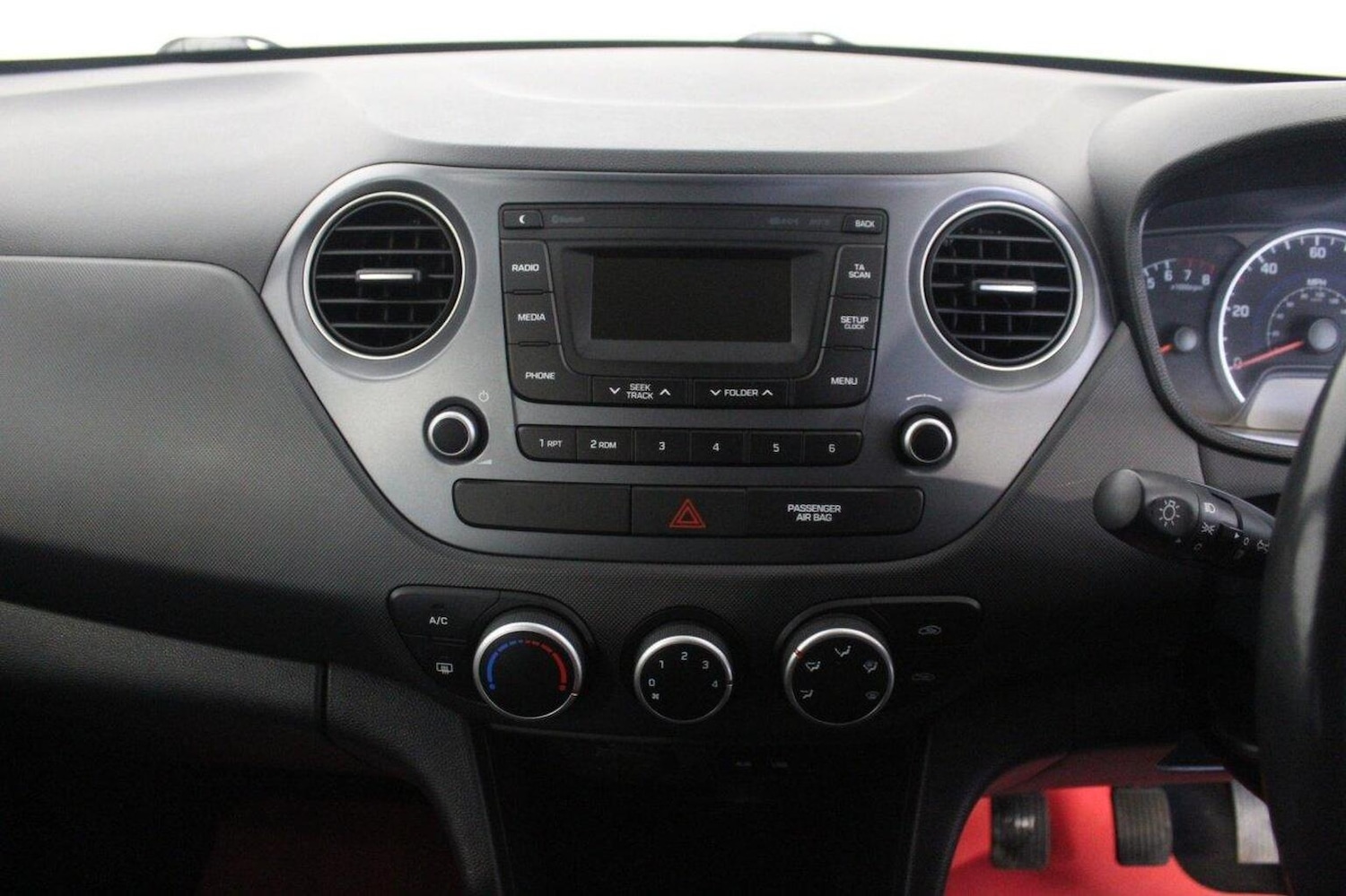 Used Hyundai i10 2019 for sale - 77464597: Photo 30