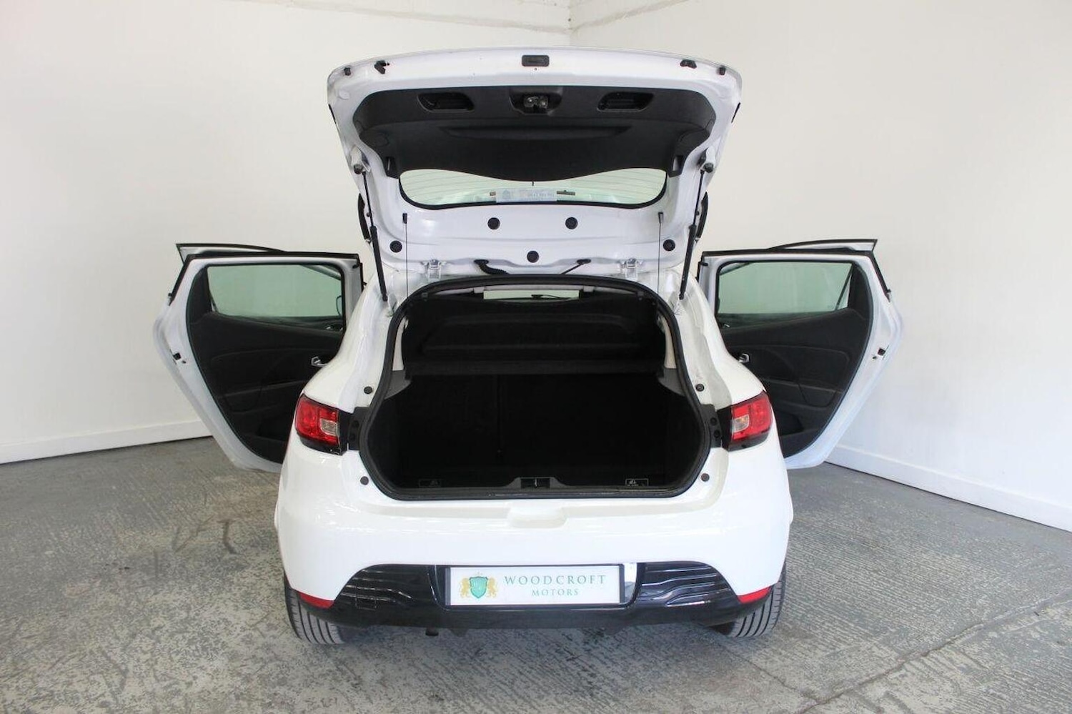 Used Renault Clio 2015 for sale - 77937908: Photo 19