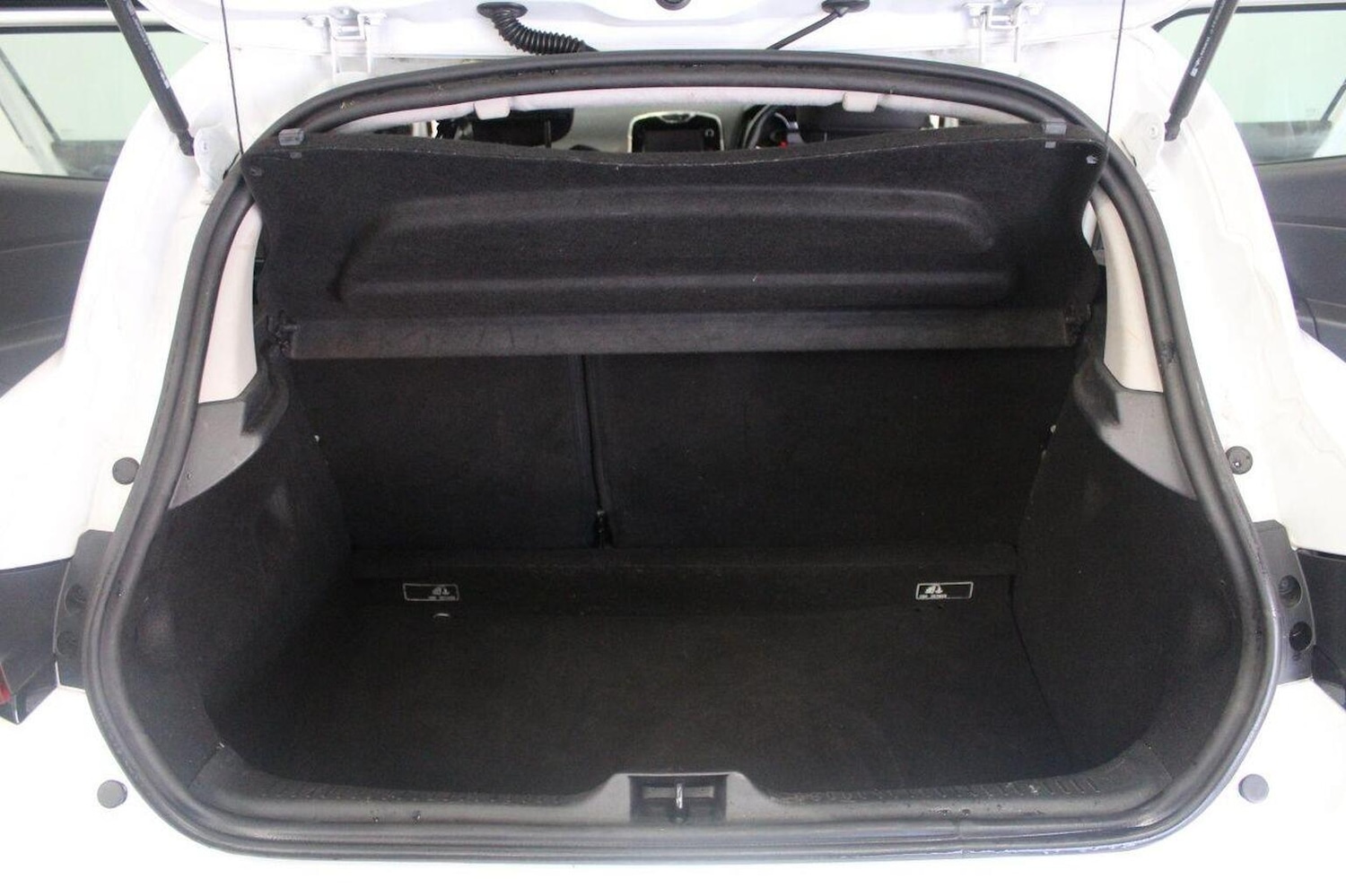 Used Renault Clio 2015 for sale - 77937908: Photo 20