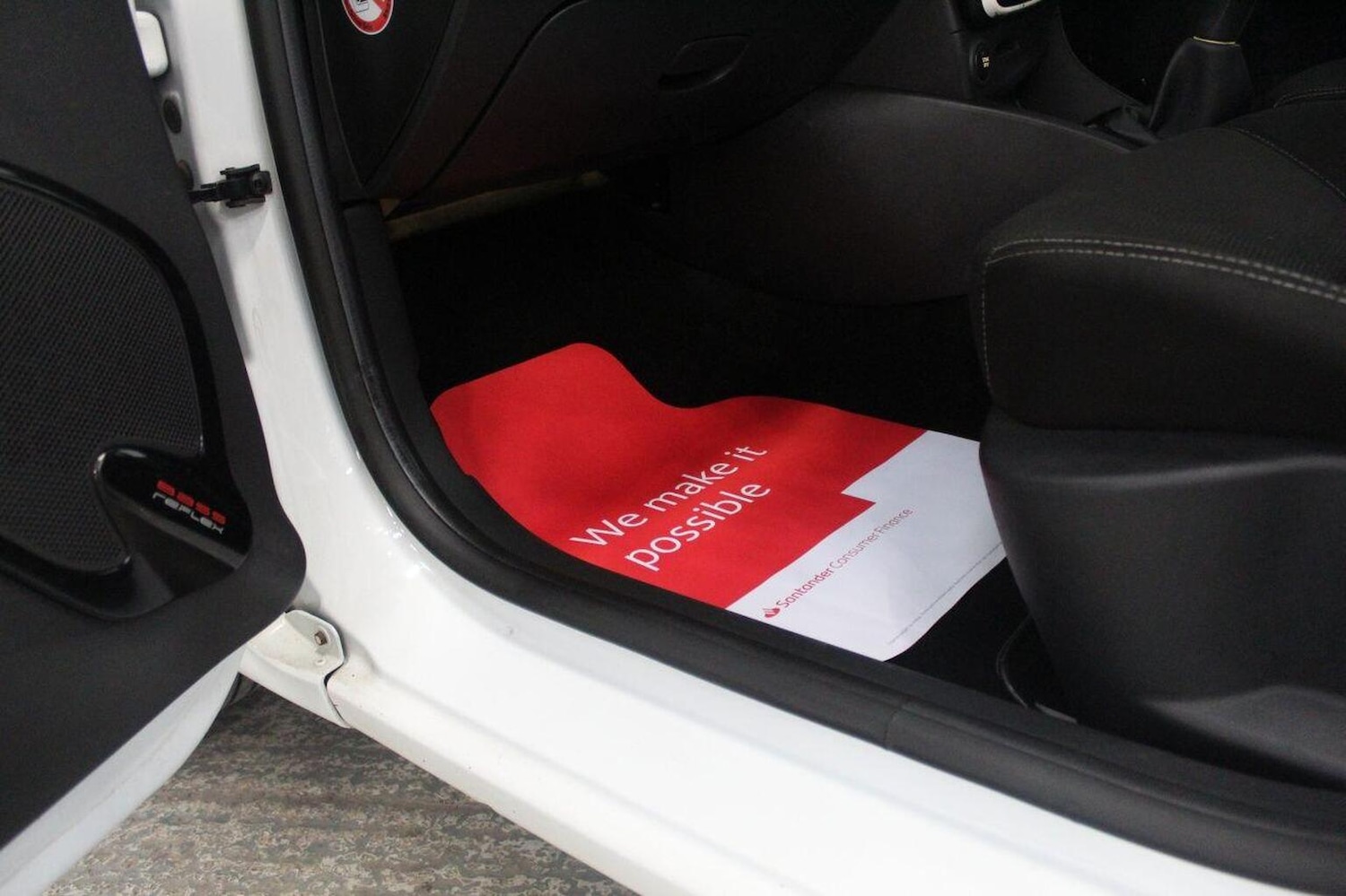 Used Renault Clio 2015 for sale - 77937908: Photo 45