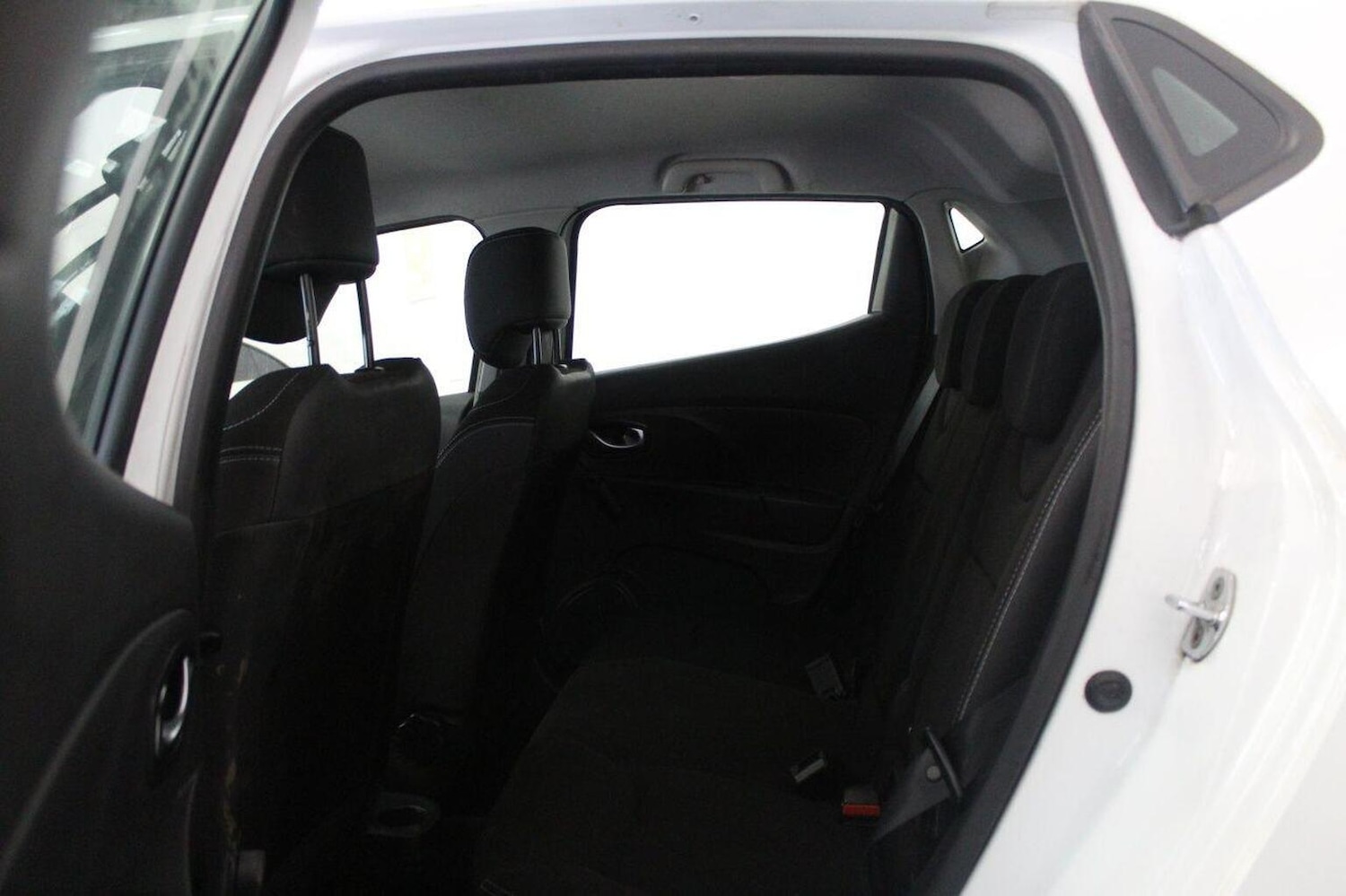 Used Renault Clio 2015 for sale - 77937908: Photo 46