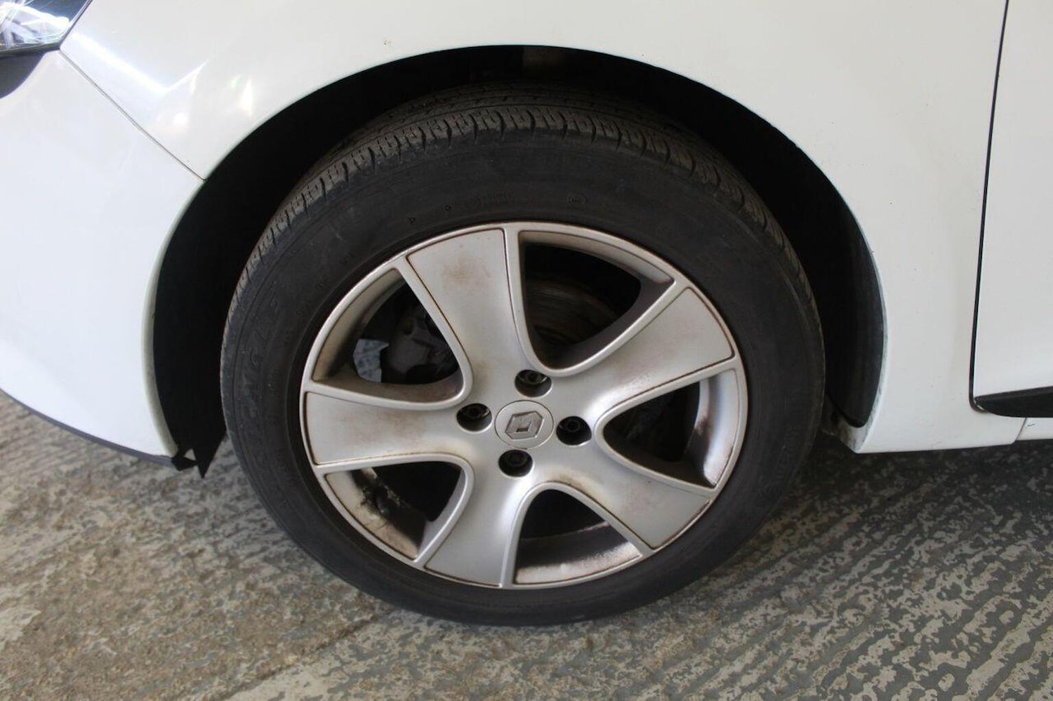 Used Renault Clio 2015 for sale - 77937908: Photo 52