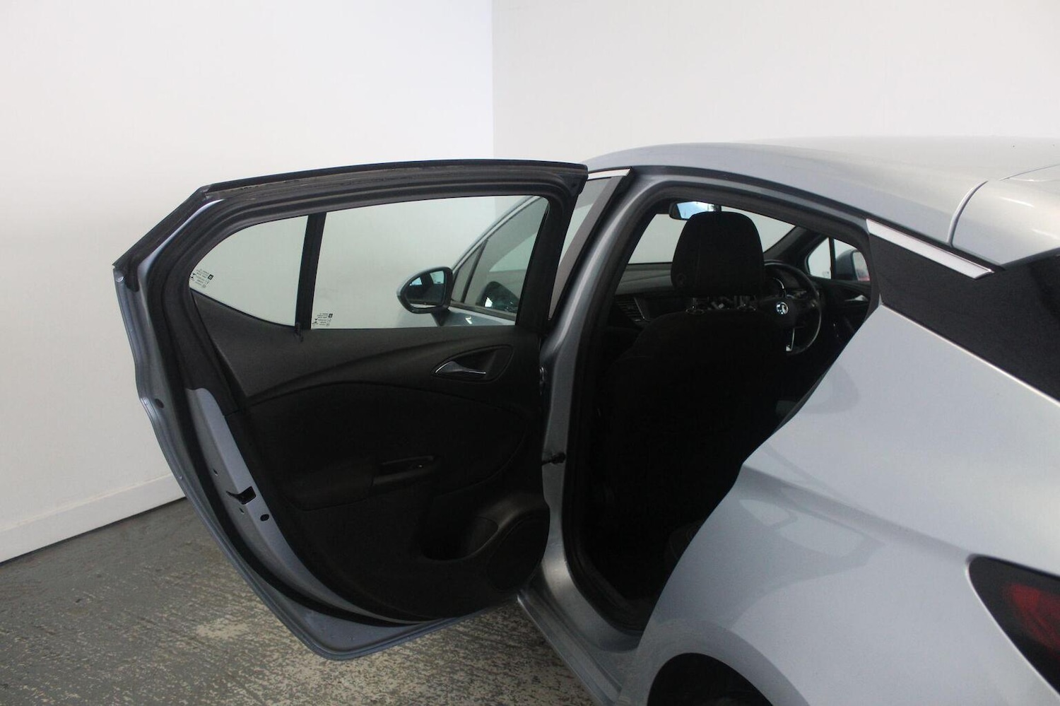 Used Vauxhall Astra 2017 for sale - 77385367: Photo 25