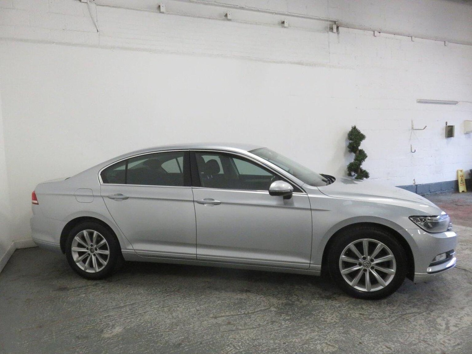 Used Volkswagen Passat 2016 for sale - 77241871: Photo 4