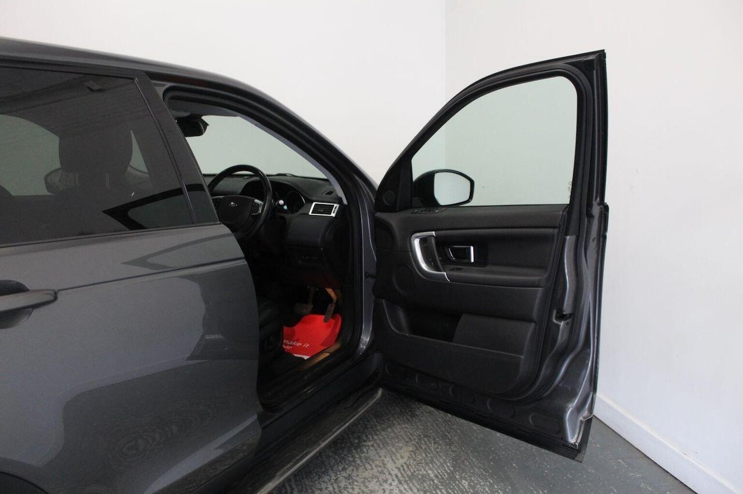 Used Land Rover Discovery Sport 2018 for sale - 77107729: Photo 28