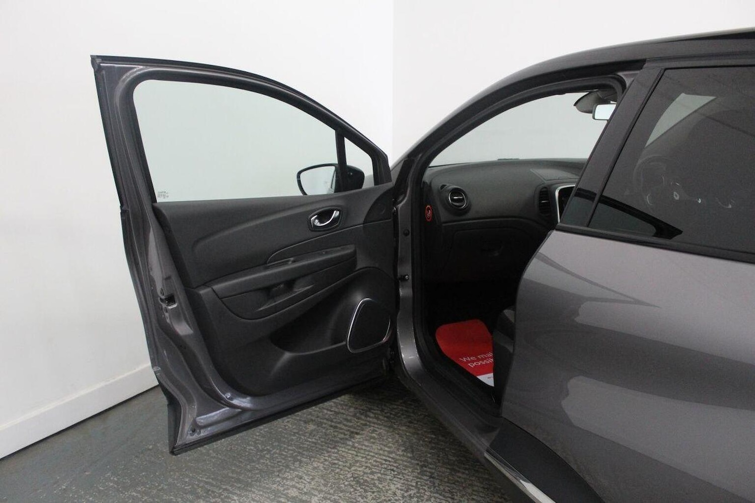 Used Renault Captur 2017 for sale - 75962750: Photo 26