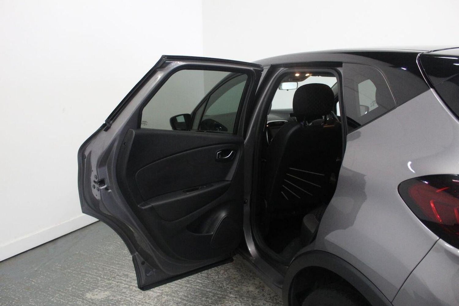 Used Renault Captur 2017 for sale - 75962750: Photo 27