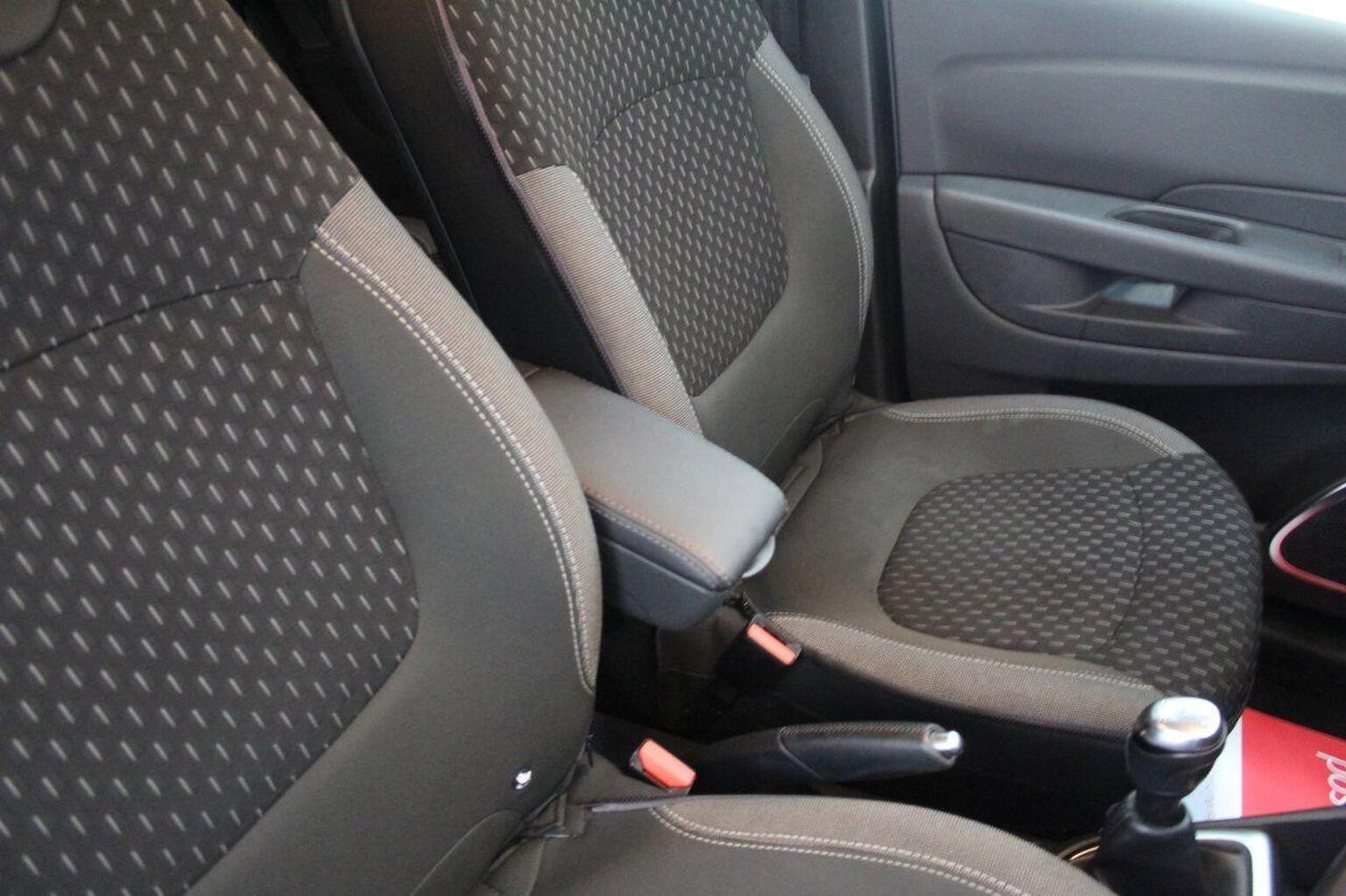 Used Renault Captur 2017 for sale - 75962750: Photo 42