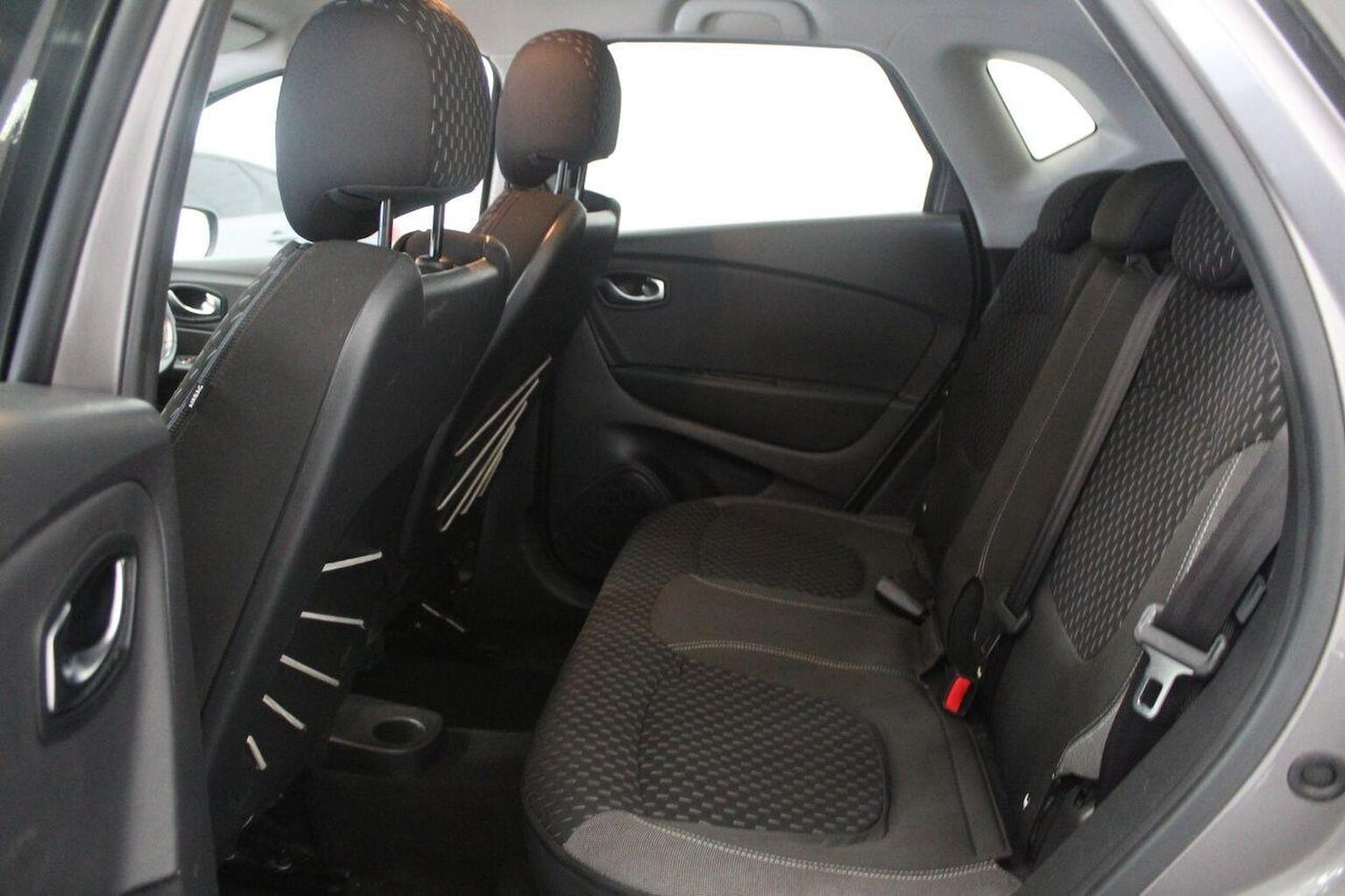 Used Renault Captur 2017 for sale - 75962750: Photo 51