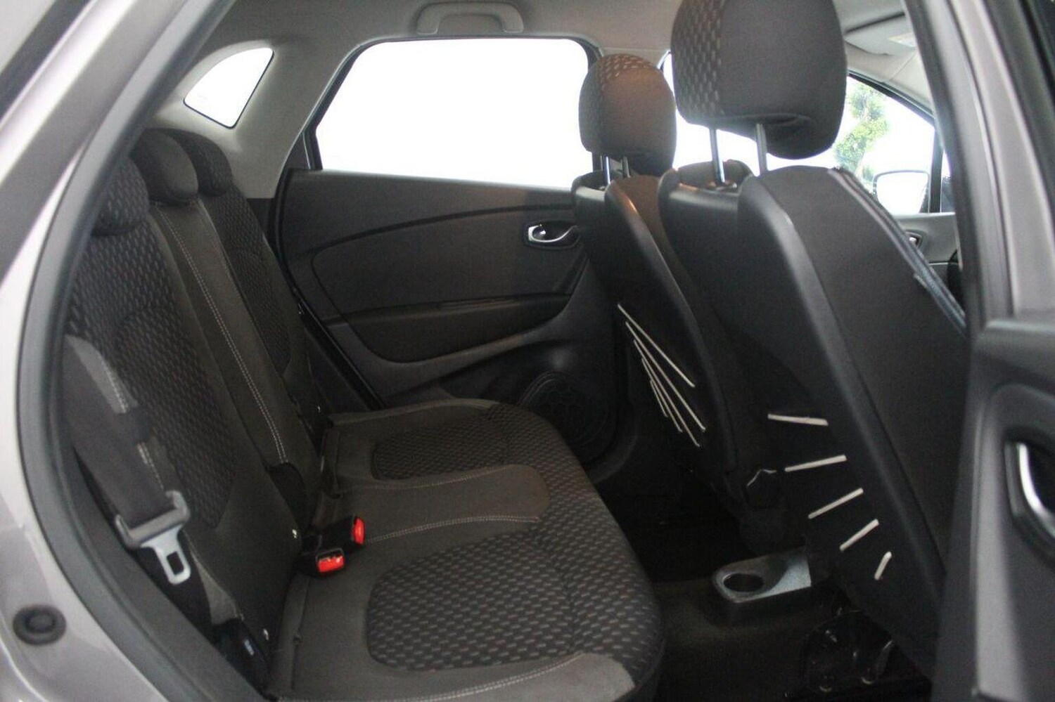 Used Renault Captur 2017 for sale - 75962750: Photo 52