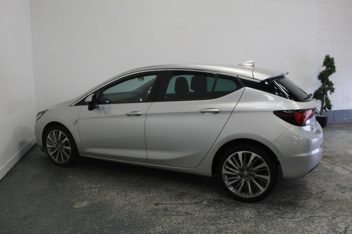 Used Vauxhall Astra 2016 for sale - 77008085: Photo 10