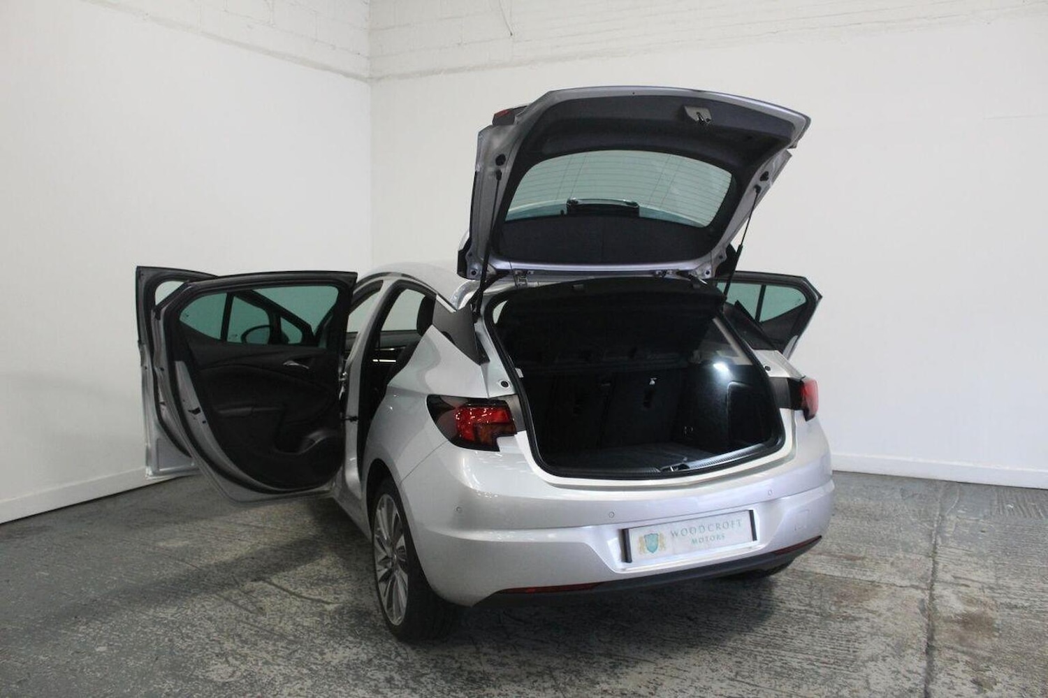 Used Vauxhall Astra 2016 for sale - 77008085: Photo 21