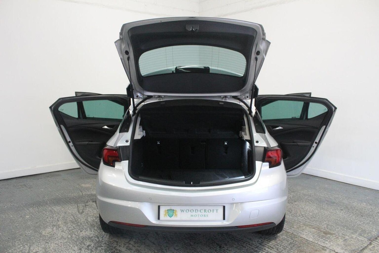 Used Vauxhall Astra 2016 for sale - 77008085: Photo 23