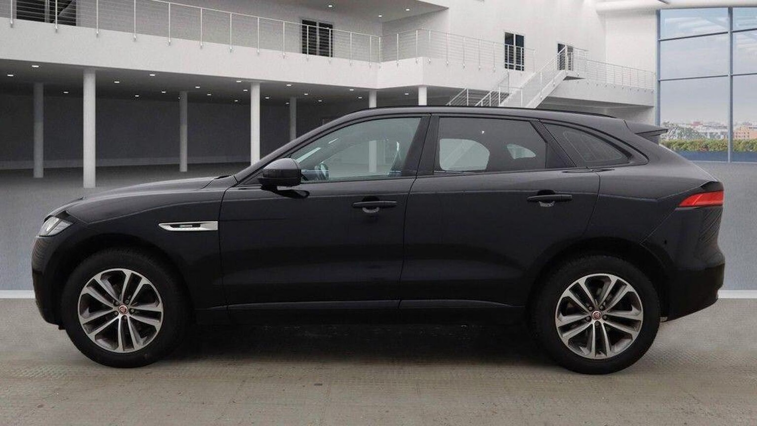 Used Jaguar F-Pace 2016 for sale - 77567473: Photo 11
