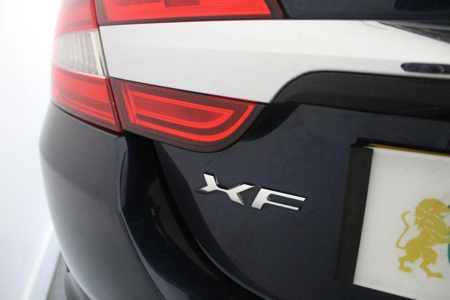 Used Jaguar XF 2015 for sale - 76421883: Photo 19