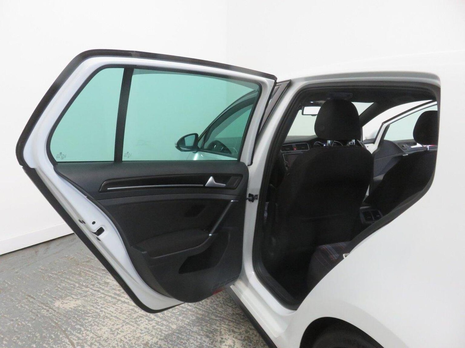 Used Volkswagen Golf 2018 for sale - 78168742: Photo 26