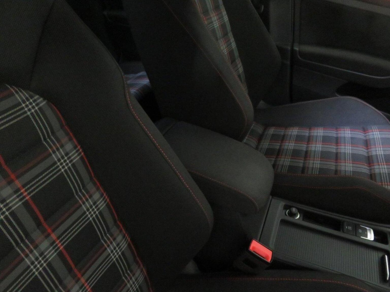 Used Volkswagen Golf 2018 for sale - 78168742: Photo 40