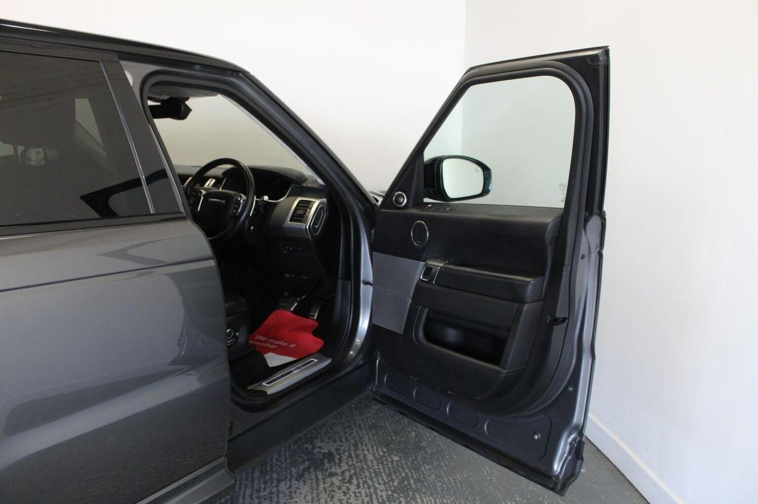 Used Land Rover Range Rover Sport 2017 for sale - 77572770: Photo 28