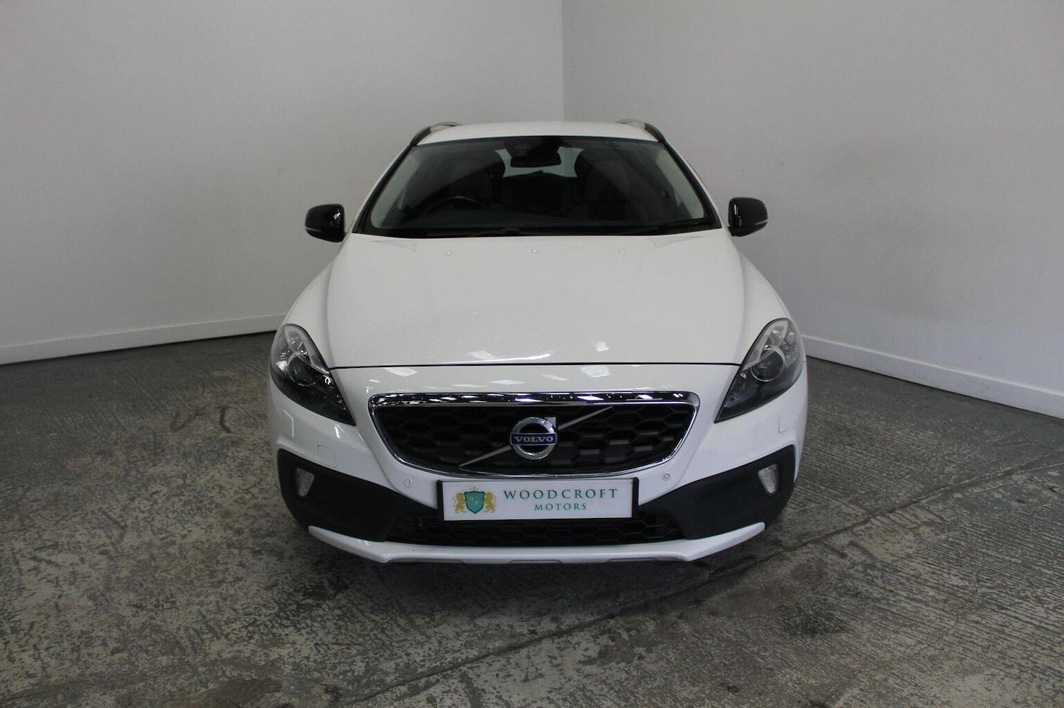 Used Volvo V40 2015 for sale - 77938019: Photo 13