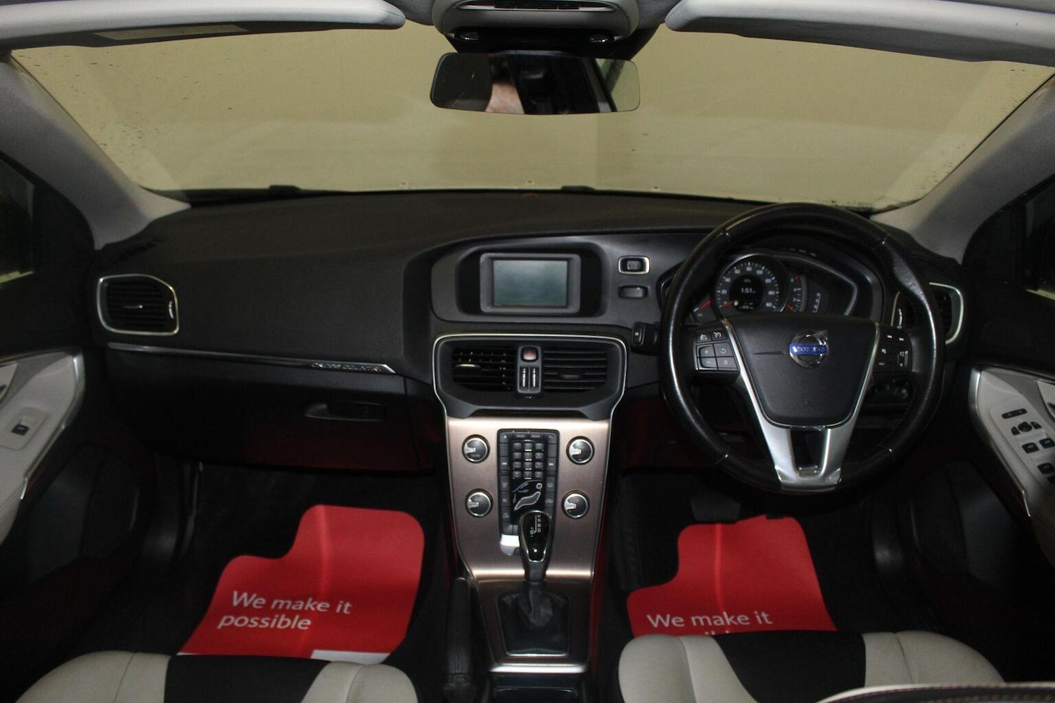 Used Volvo V40 2015 for sale - 77938019: Photo 29