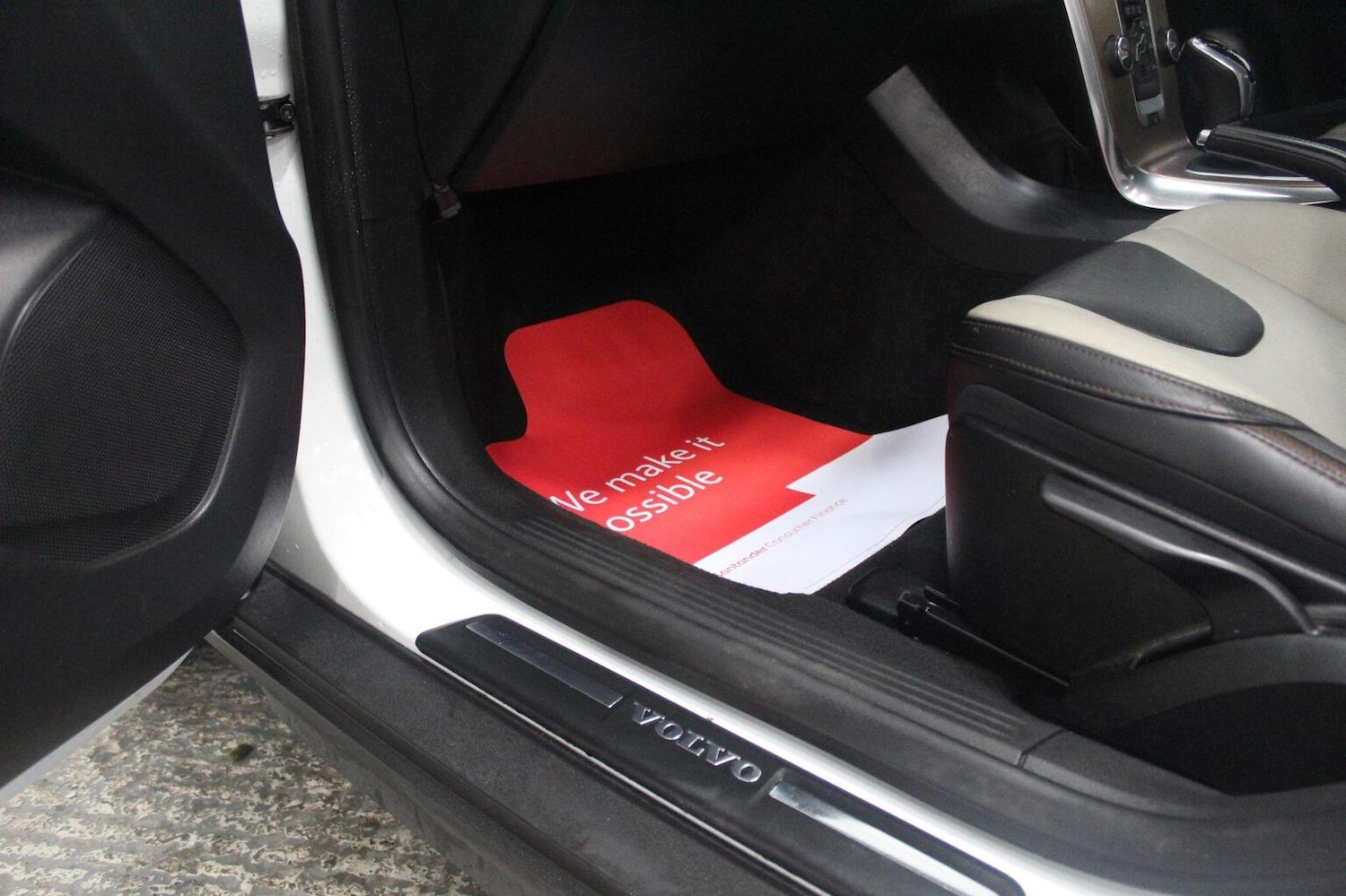 Used Volvo V40 2015 for sale - 77938019: Photo 32